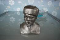 Lenin Bust With Hat (1)